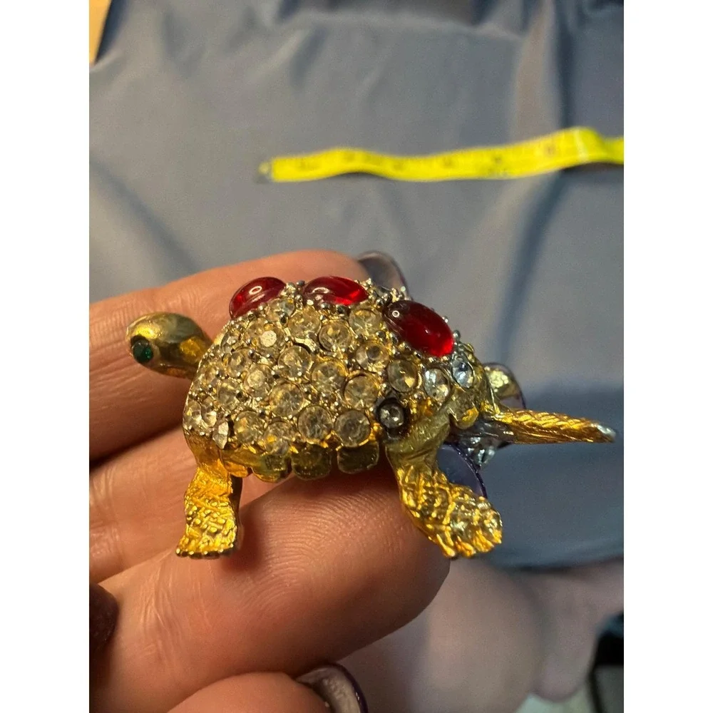 Vintage Gold Tone Rhinestone Turtle Brooch Red Cabochon Shell Green Eye Pin